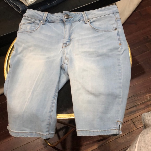 1822 Denim Pants - 1822 Denim - Jean shorts up to knee - Size 8